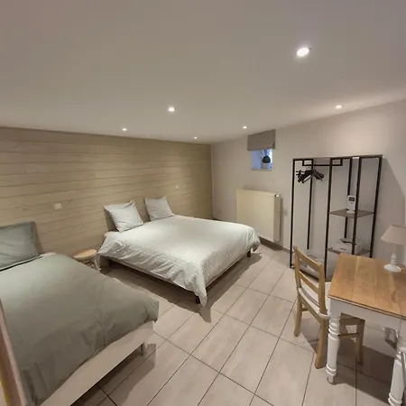 Au Coin Des Champs - A La Ferme - L'abreuvoir بيت للعطل