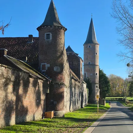 Au Coin Des Champs - A La Ferme - L'abreuvoir Faimes
